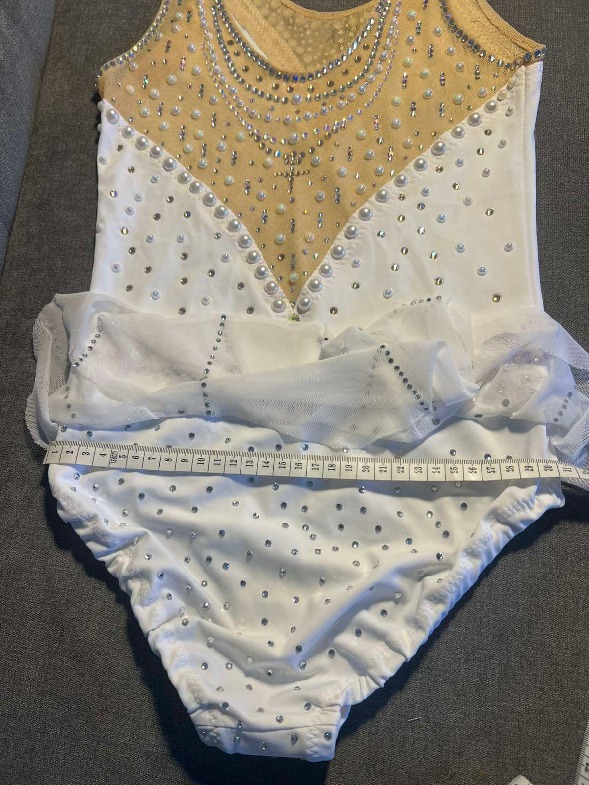 Rhythmic gymnastics leotard, white with purple rhinestones, for 12 years — photo 5