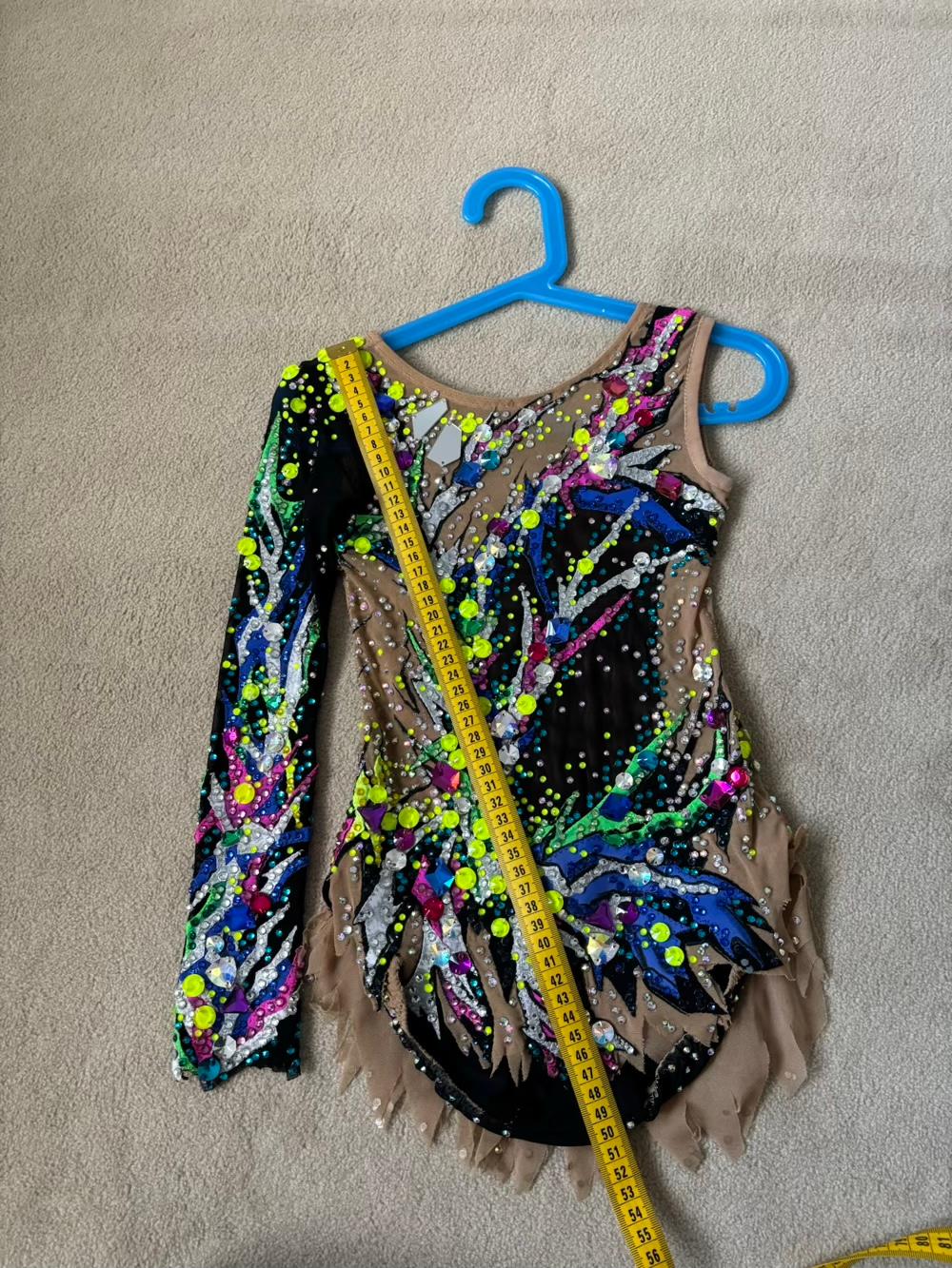 Beautiful leotard, age 7-9 — photo 6
