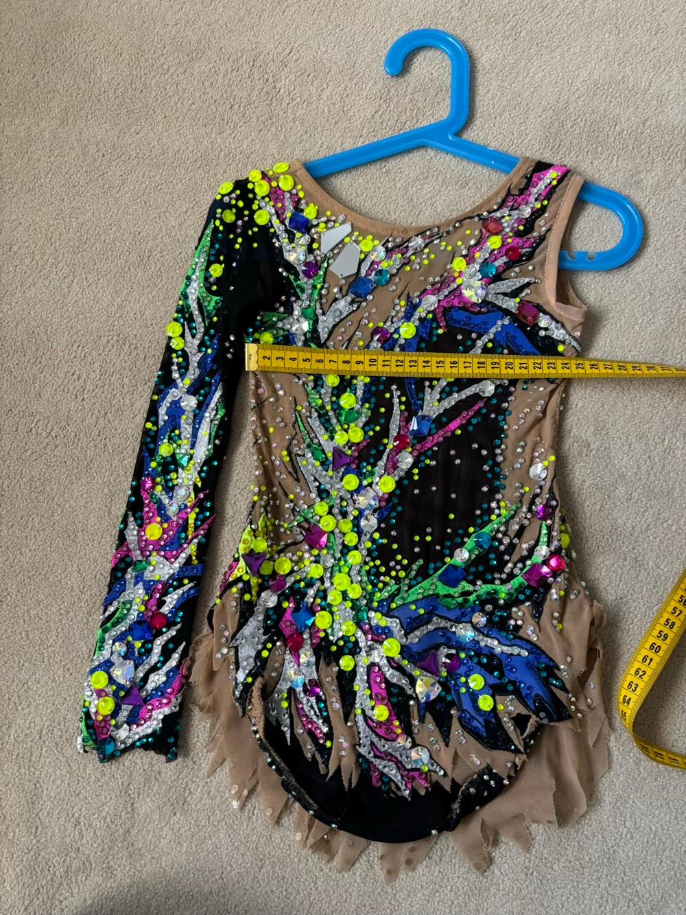 Beautiful leotard, age 7-9 — photo 7